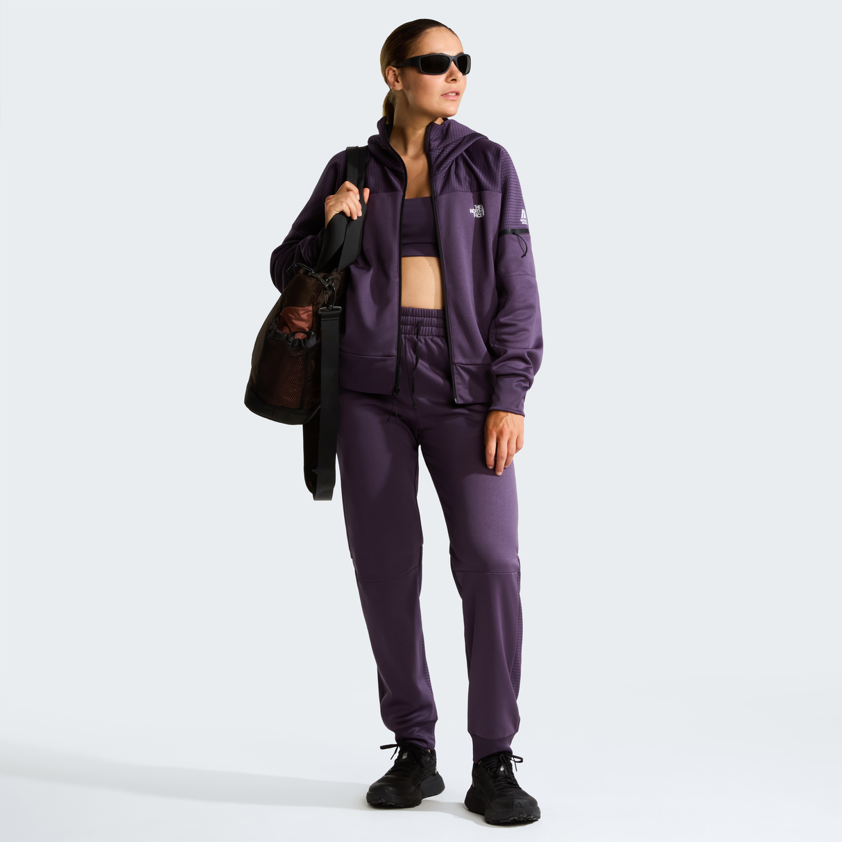 tnf_asset:NF0A8J9BG5O-ALT1