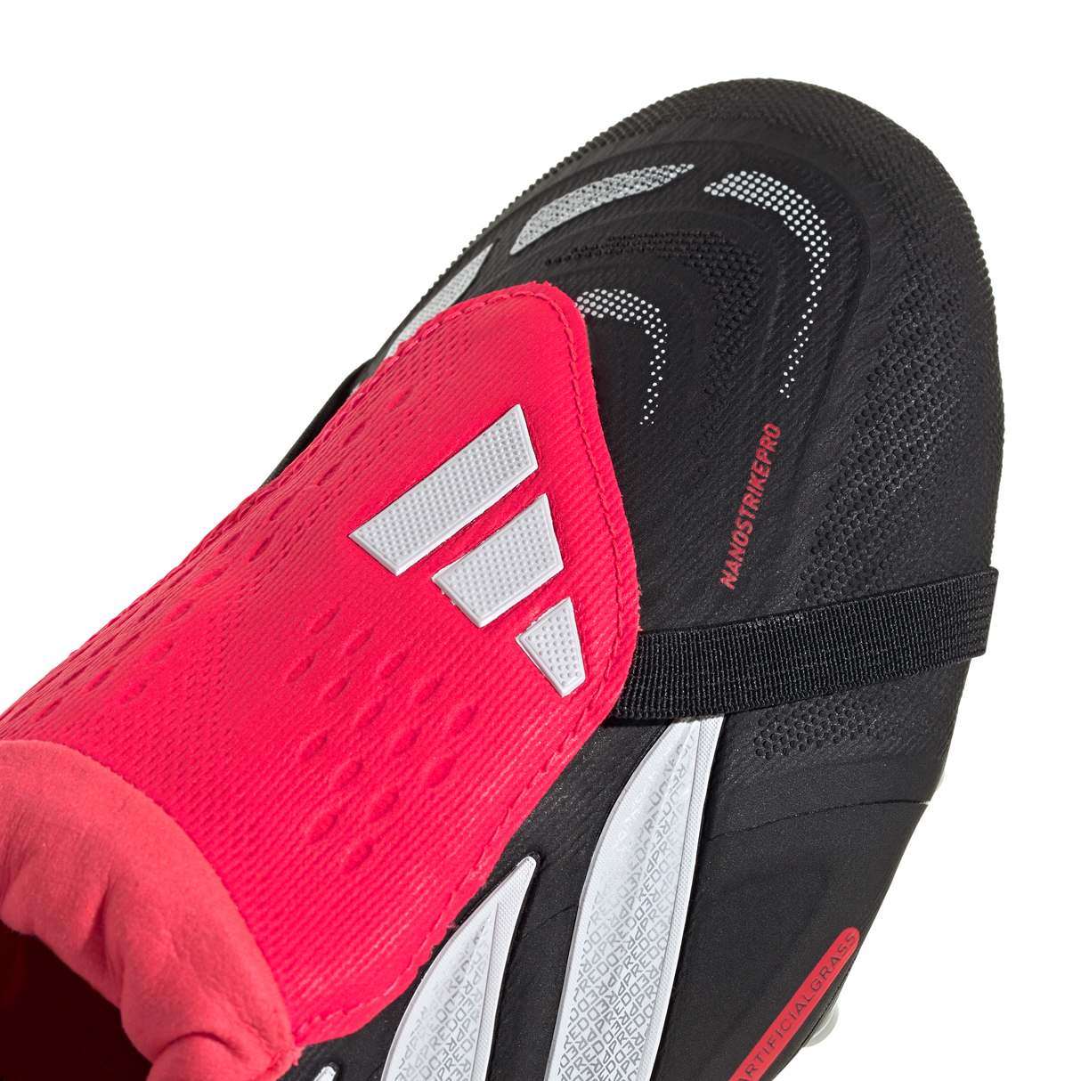 ADIDAS - Scarpa Da Calcio Predator Pro Con Linguetta Ripiegabile Per Superfici In Erba Artificiale - image 28