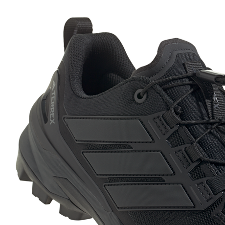 ADIDAS - TERREX Skychaser Lightstrike Hiking Shoes - Uomo - Black - image 9