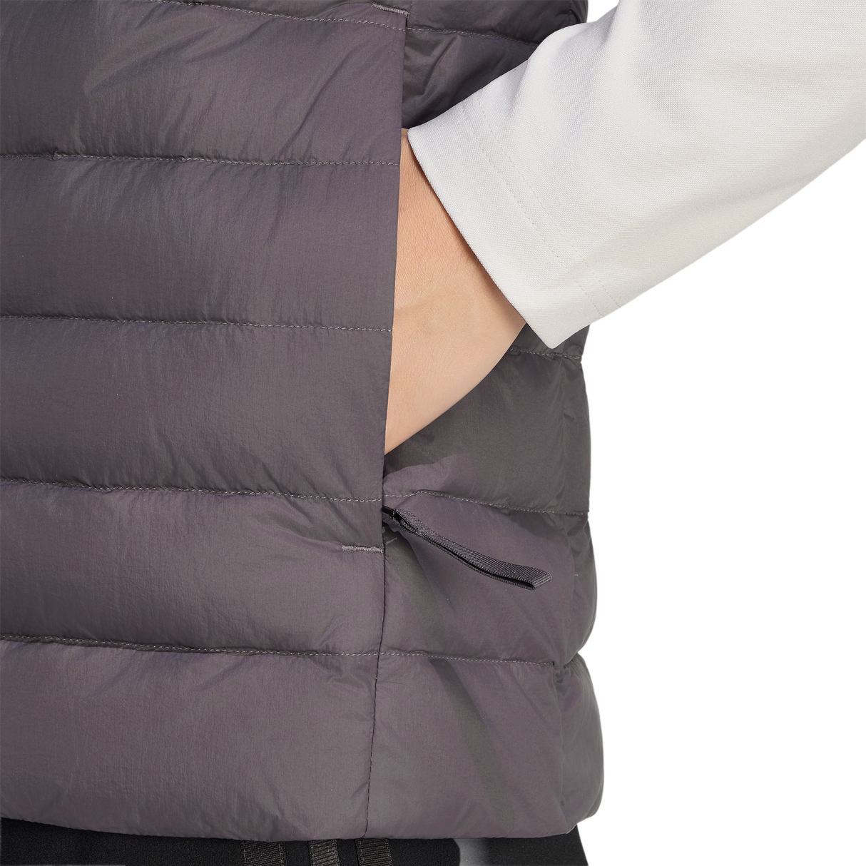 ADIDAS - Audi Revolut Formula One Team 2026 Engineers & Marketing Padded Vest - Uomo - Black - image 6