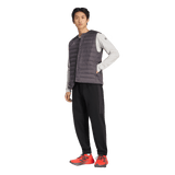 ADIDAS - Audi Revolut Formula One Team 2026 Engineers & Marketing Padded Vest - Uomo - Black - image 5